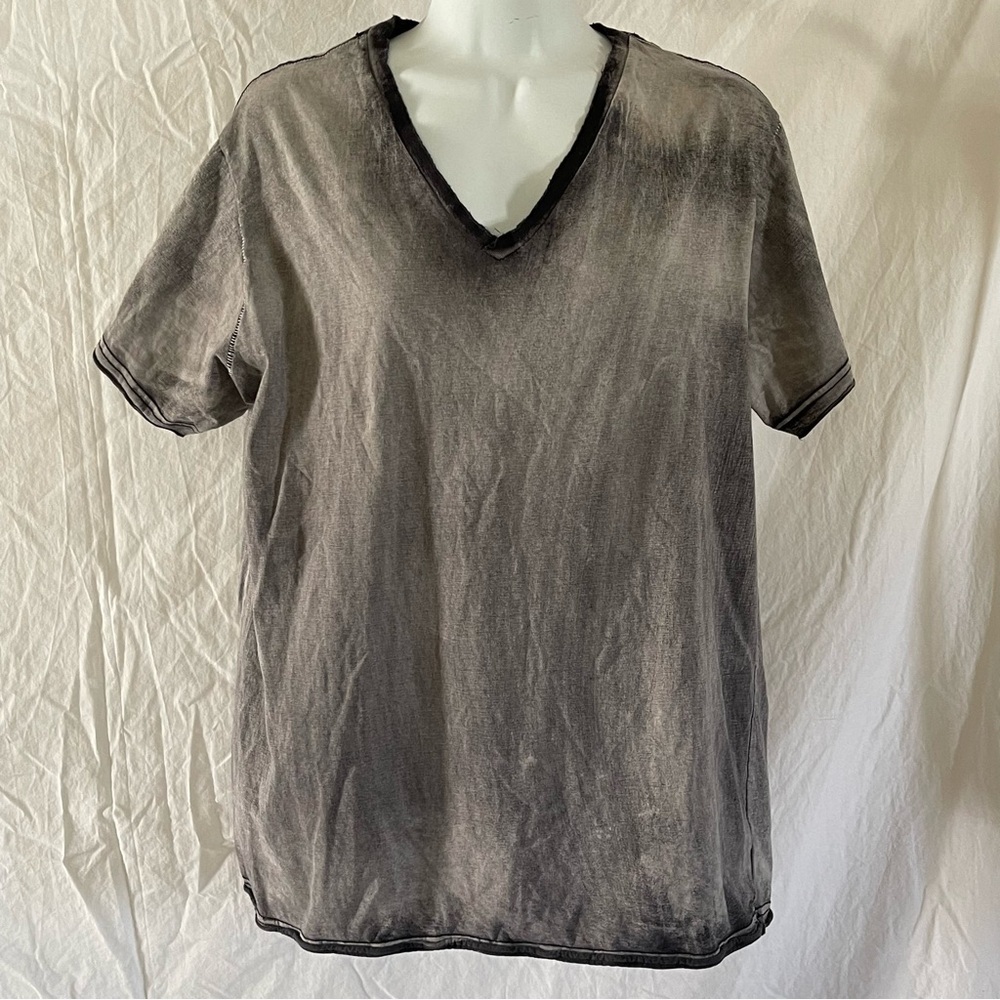 Decree gray V-neck men’s shirt size XL